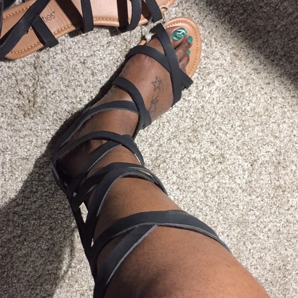 Black strapped tall gladiator - Picture 4 of 4